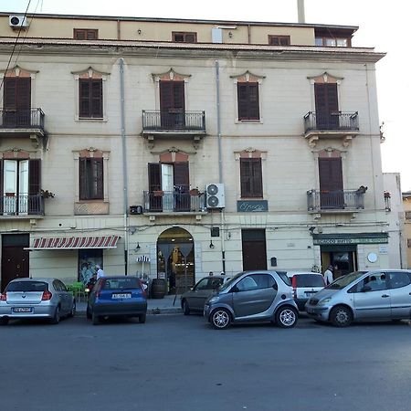 Agli Antichi Quartieri Apartments & Room Алкамо Екстериор снимка